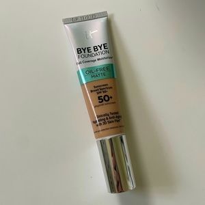 IT Cosmetics Bye Bye Foundation